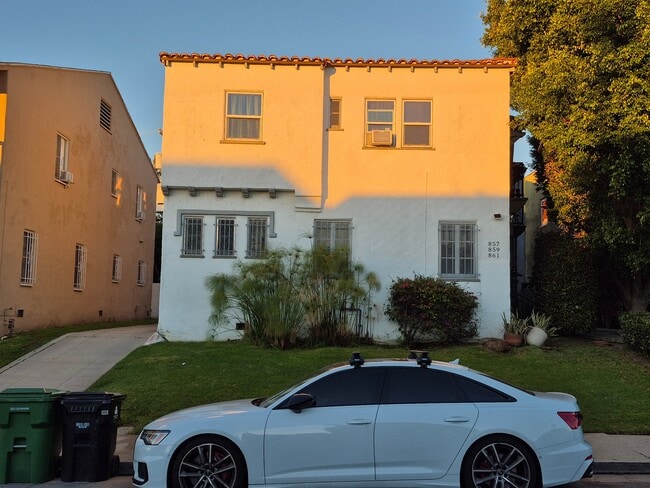 Photo - 861 N Alexandria Ave Unit 861