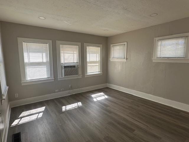 Photo - 18214 Oak St