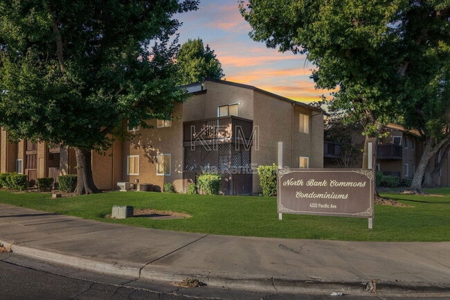 Building Photo - 4332 Pacific Ave Unit 34