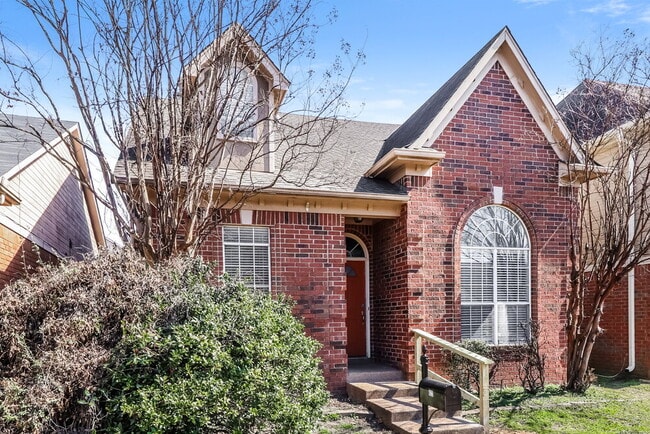 Photo - 622 W Ashley Glen Cir