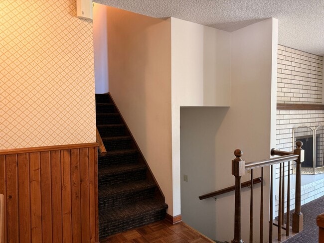 Photo - 1070 E Margaret Ave