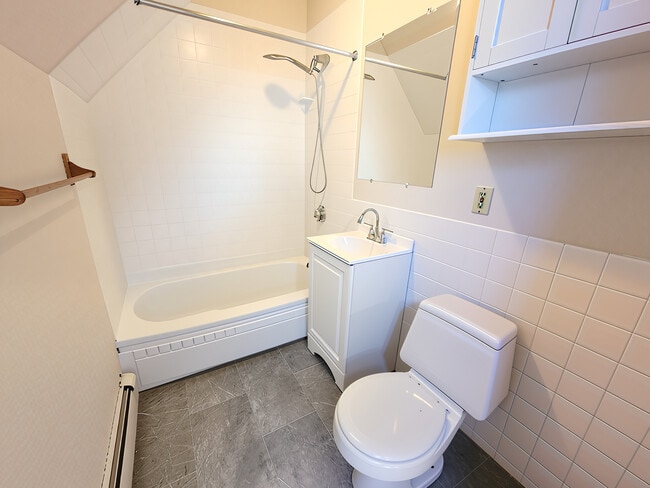 Photo - 10 High St Unit 3