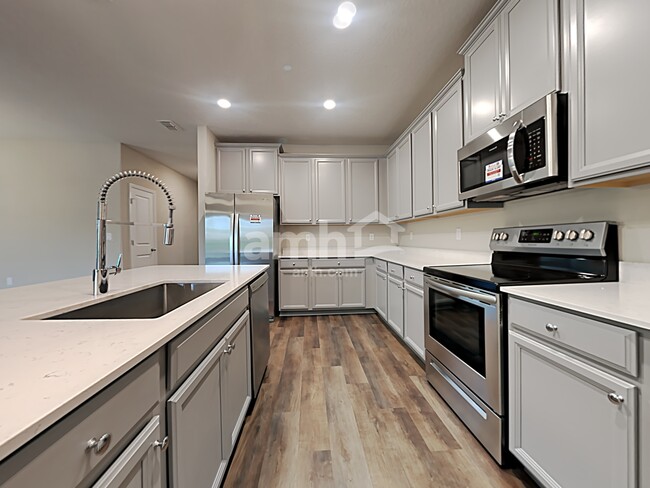 101 Hemlock Pt