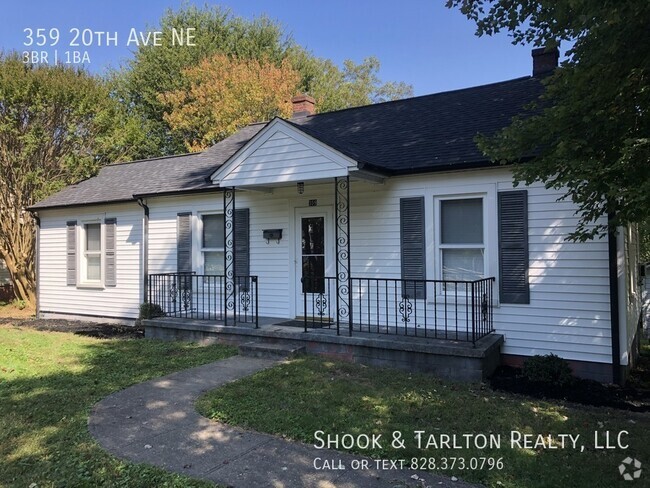 Building Photo - Single Family Home Near downtown Hickory