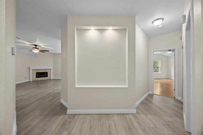 Photo - 1617 Abbey Ln