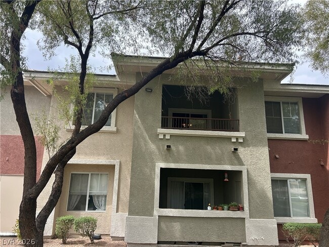 Building Photo - 904 Domnus Ln Unit 201
