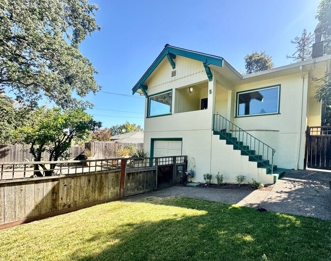 Photo - Charming 2-3bd Bungalow w/Pool in San Rafael