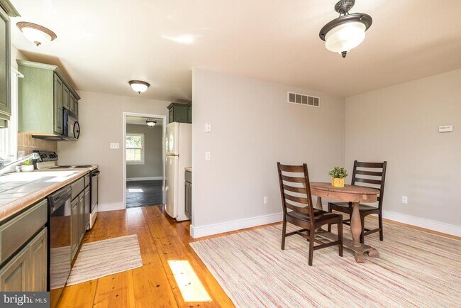 Photo - 2118 Cross Rd