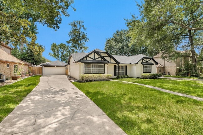 Photo - 7911 Heathrow Ln
