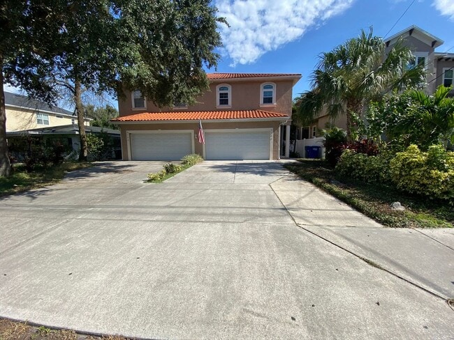 Photo - Fully Renovated Large 3 Bed 2.5 Bath 2 Car Garage Townhouse in Perfect Location