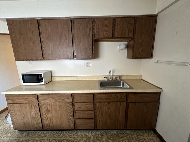 Photo - 10 Oakland Sq Unit 2