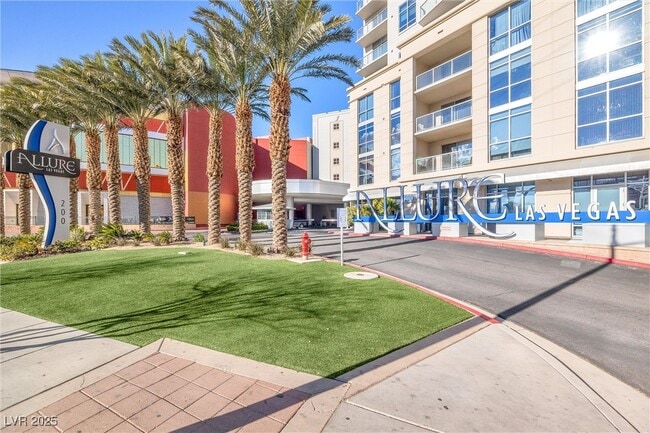 Building Photo - 200 W Sahara Ave Unit 206 Rental