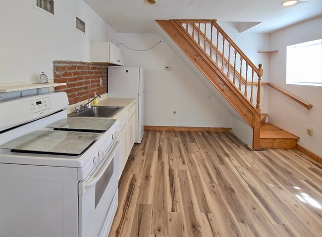 11 Wright Ave