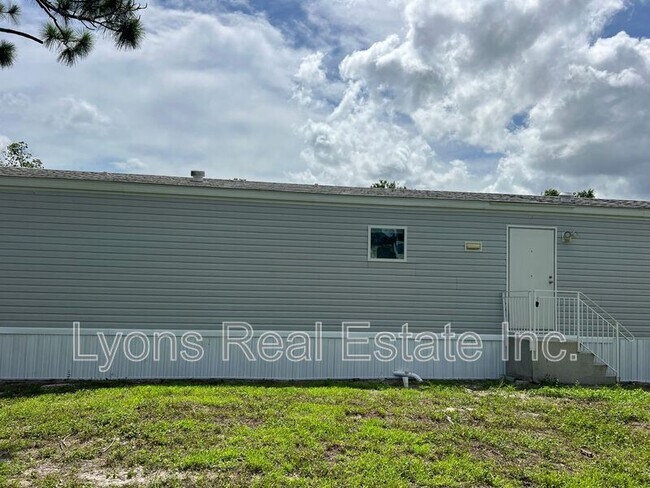 Photo - 8086 Heck Dr Unit #14