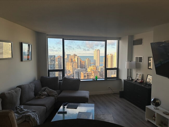 Photo - 2 E Oak St Unit 3502