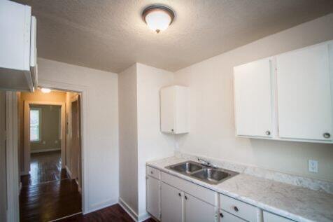 Photo - 936 Poinsettia St