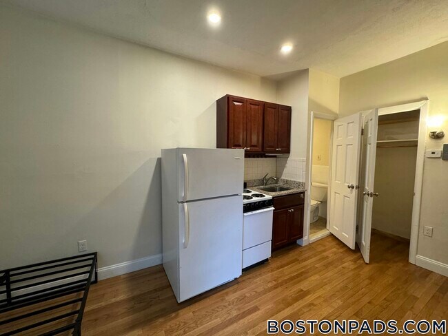Photo - 49 S Huntington Ave Unit 104