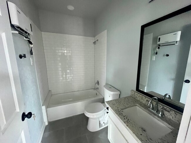 Photo - 2702 Observation Dr