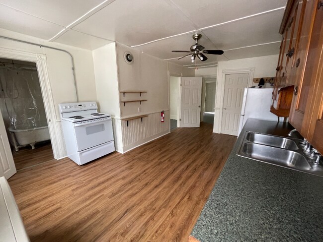 Photo - 82 Maple St Unit 4