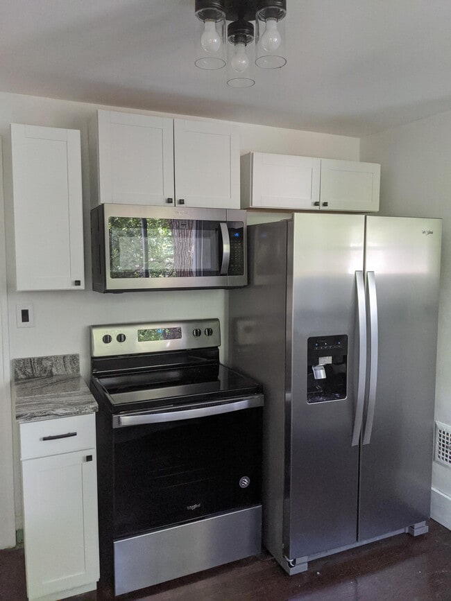 Photo - 625 Hawthorn Ave