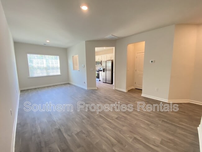 Photo - 112 Starlight St