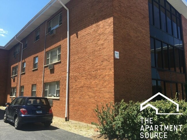 Building Photo - 8254 Niles Center Rd
