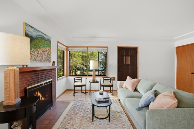 Photo - 5847 NE 30th Ave Unidad 5847 NE 30th Ave