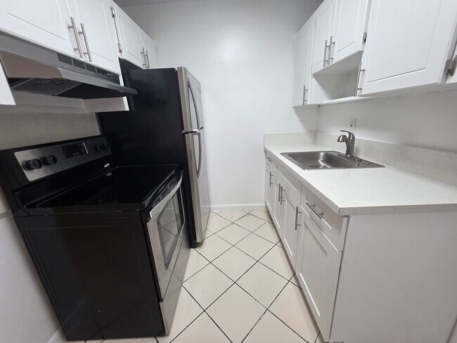 16 SW 9th St Ft. Lauderdale, FL 33315