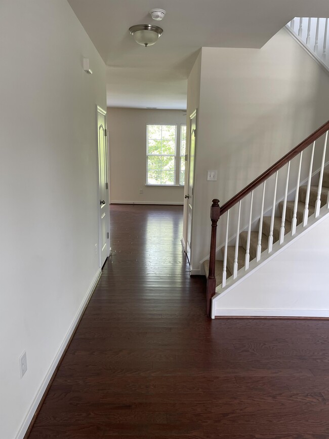 Photo - 6901 Swanhaven Dr