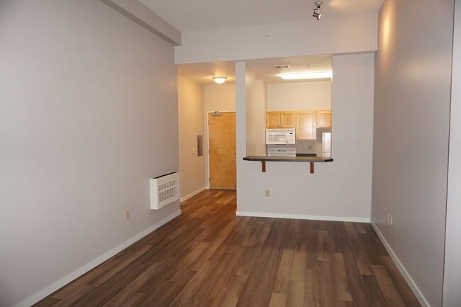 Photo - 701 Columbia St