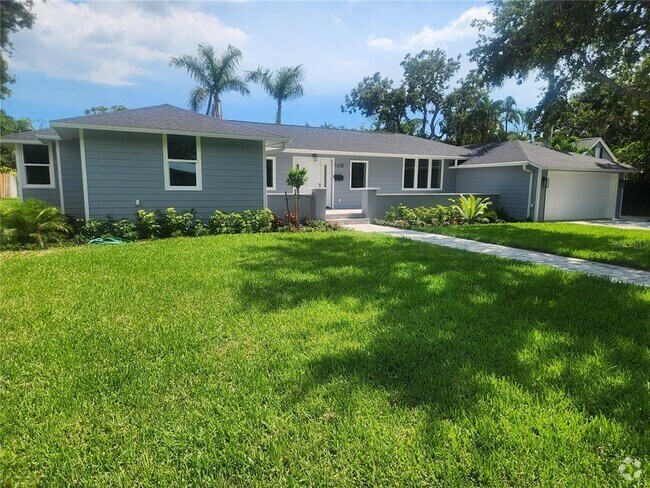 Building Photo - 1638 South Dr Rental