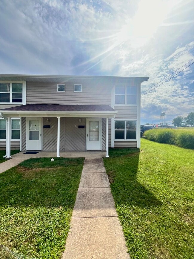 Building Photo - 154-154 Hilda Crow Dr Unit HC154 Rental