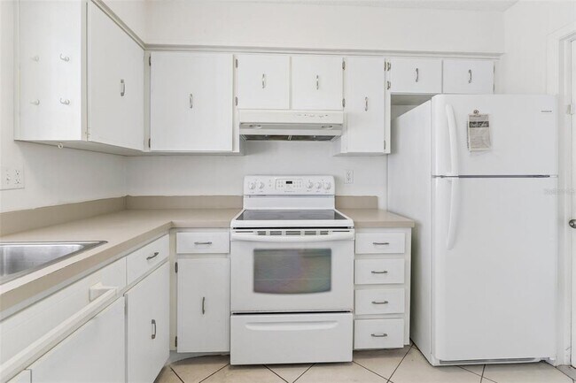 Photo - 4456 Great Lakes Dr N