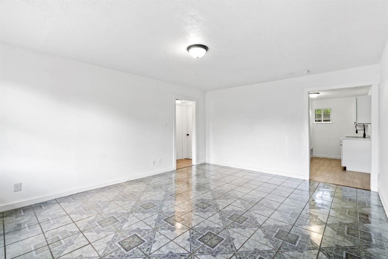 Photo - 7430 Mount St
