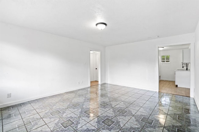 Photo - 7430 Mount St Apartment