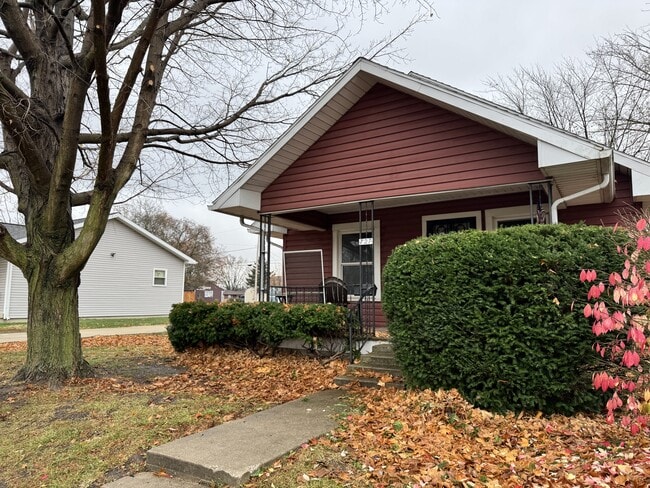 Photo - 727 E North St