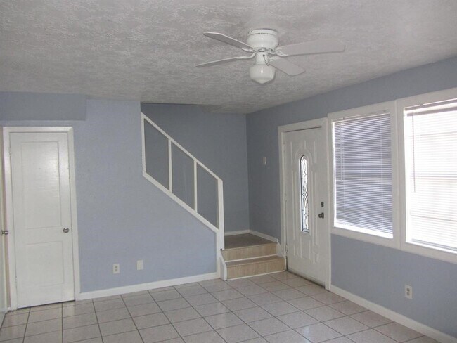 Photo - 9714 Galaxy St