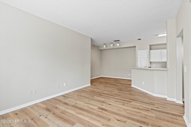 Photo - 13700 Richmond Park Dr N Unit 701