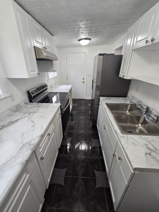 2 BEDROOM SINGLE FAMILY - 2 BEDROOM SINGLE FAMILY Casa