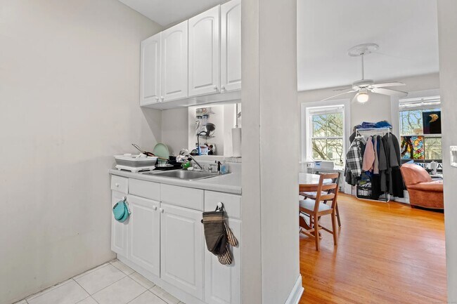 Photo - 275 Dwight St Unit 1