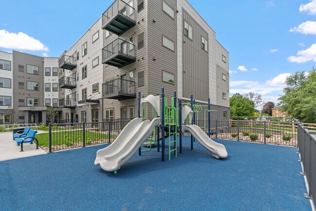 5240 Apts