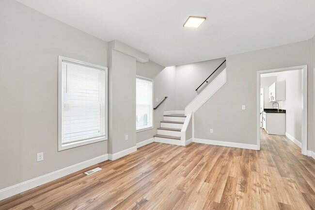 31 Dana Ave