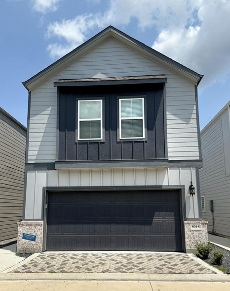 Building Photo - 8408 Rising Stream Dr Rental