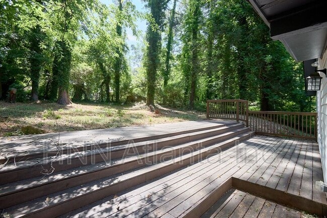 Photo - 3184 Pollard St