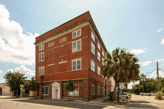 Building Photo - 1050 Hendricks Ave Unit 101