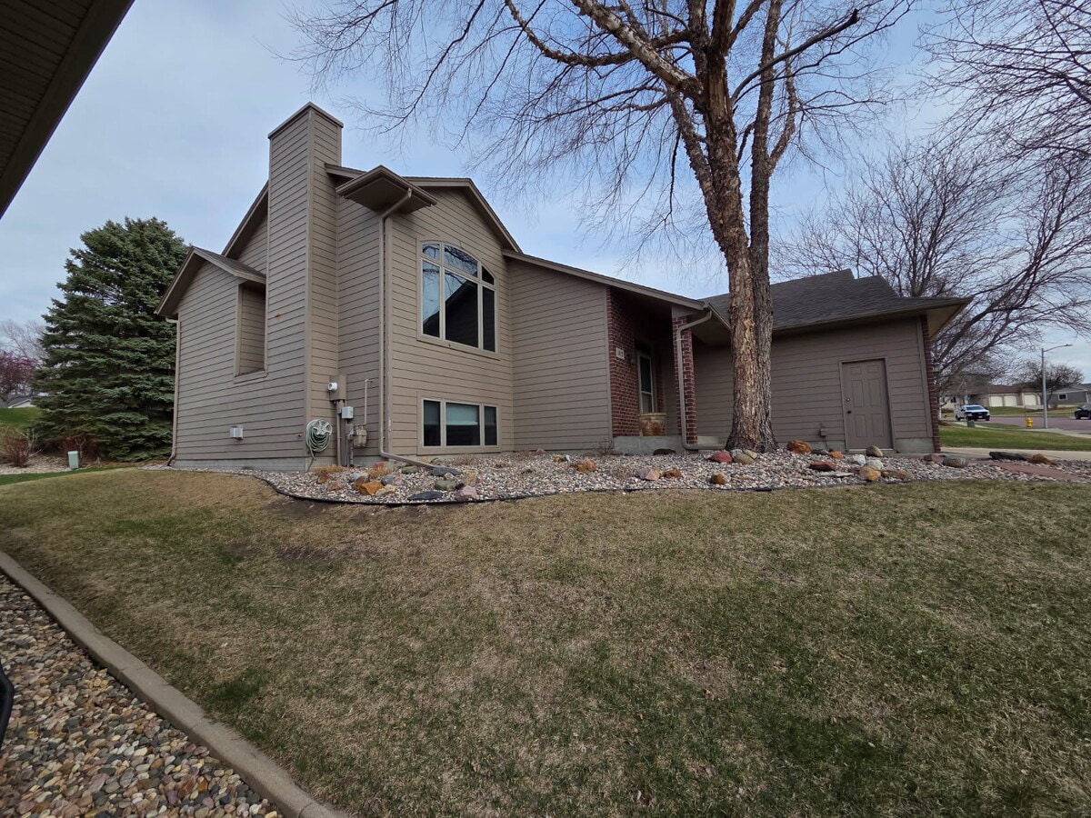 Photo - 1312 N Vail Dr
