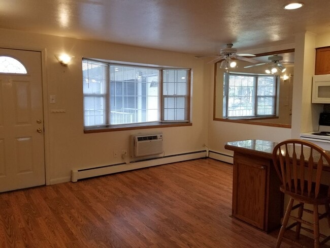 Photo - NEW LOW PRICE! Charming TOP FLOORr 1 BD in... Unit 640-304