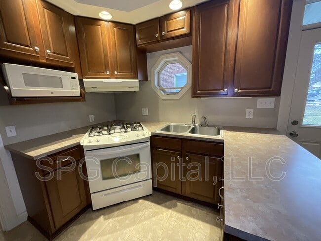 Photo - 218 W Middle St