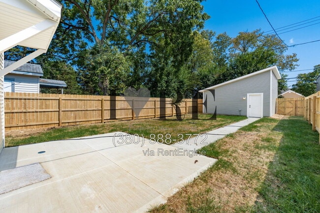 Photo - 972 Ellsworth Ave