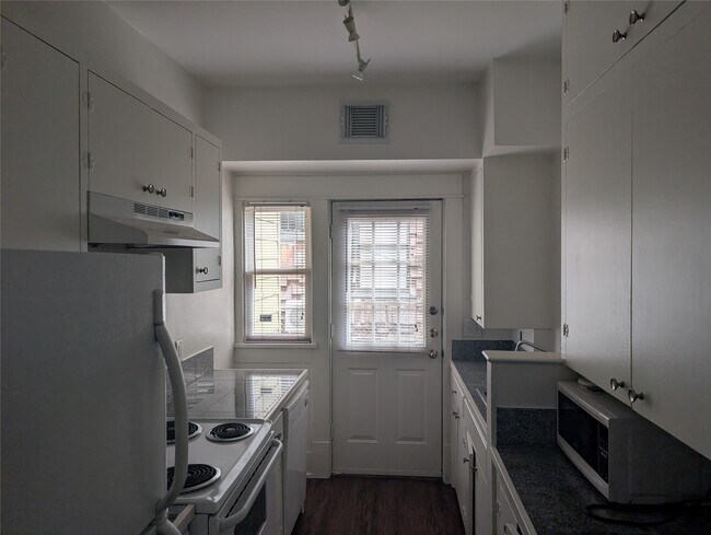 Photo - 815 Sul Ross St Unit 1